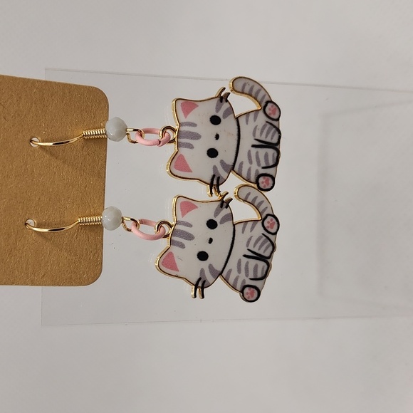 Cute Cat Earrings - Picture 2 of 4